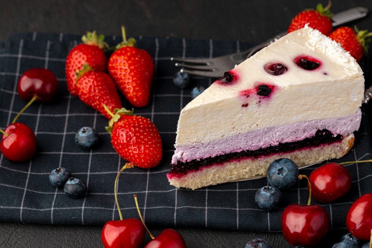  souffle cake with berries